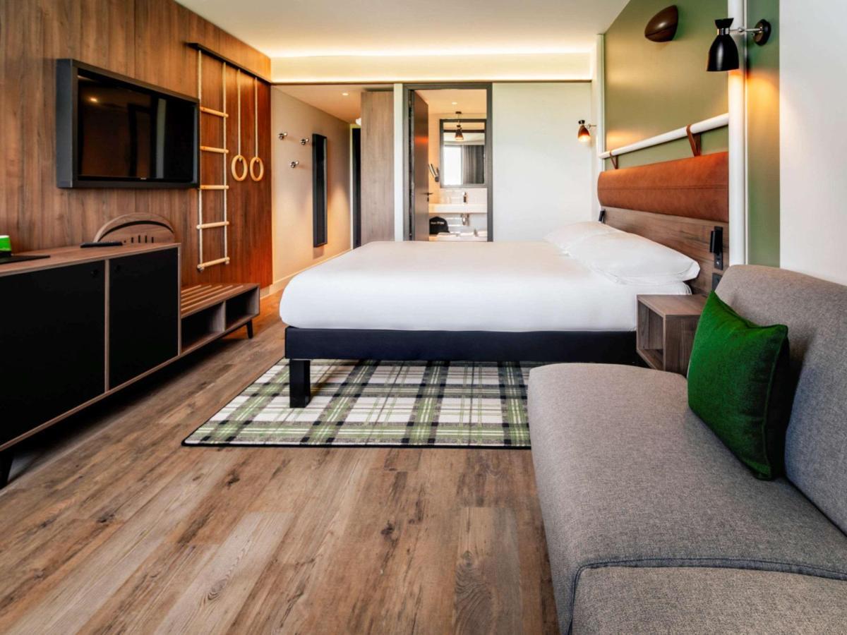 ホテル Ibis Styles カステルノーダリ エクステリア 写真
